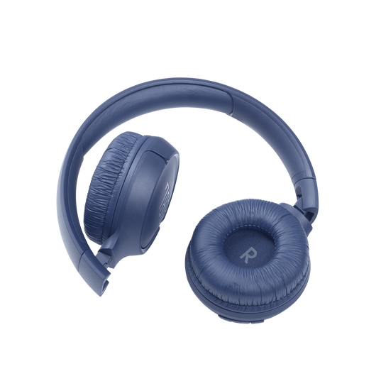 JBL Tune 510BT - Blue - Wireless on-ear headphones - Detailshot 1